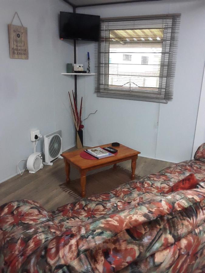 Nadine'S Self-Catering Accommodation ستورمزريفير المظهر الخارجي الصورة