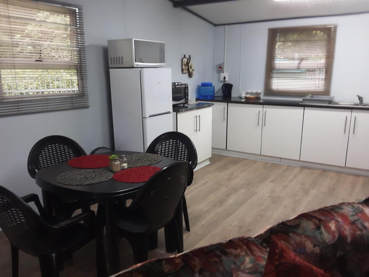Nadine'S Self-Catering Accommodation ستورمزريفير المظهر الخارجي الصورة